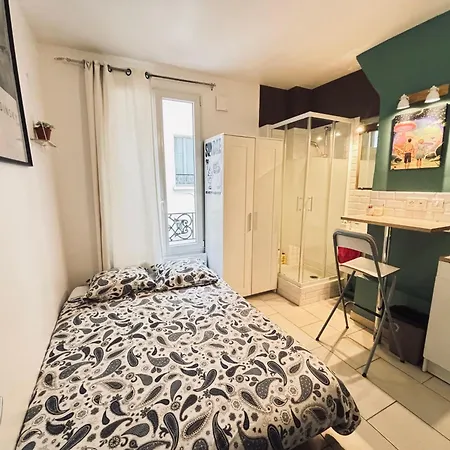 Studio In The Heart Of The Village St-martin 10th Apartment Paris