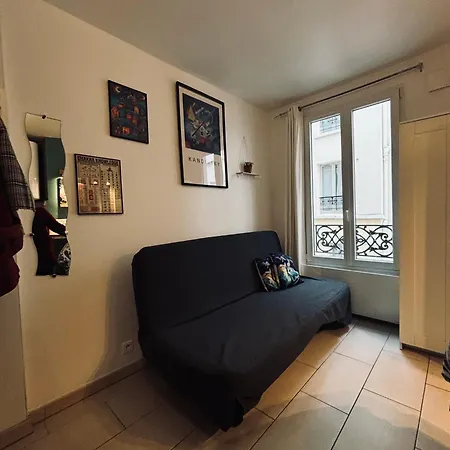 Apartment Studio In The Heart Of The Village St-martin 10th Paris